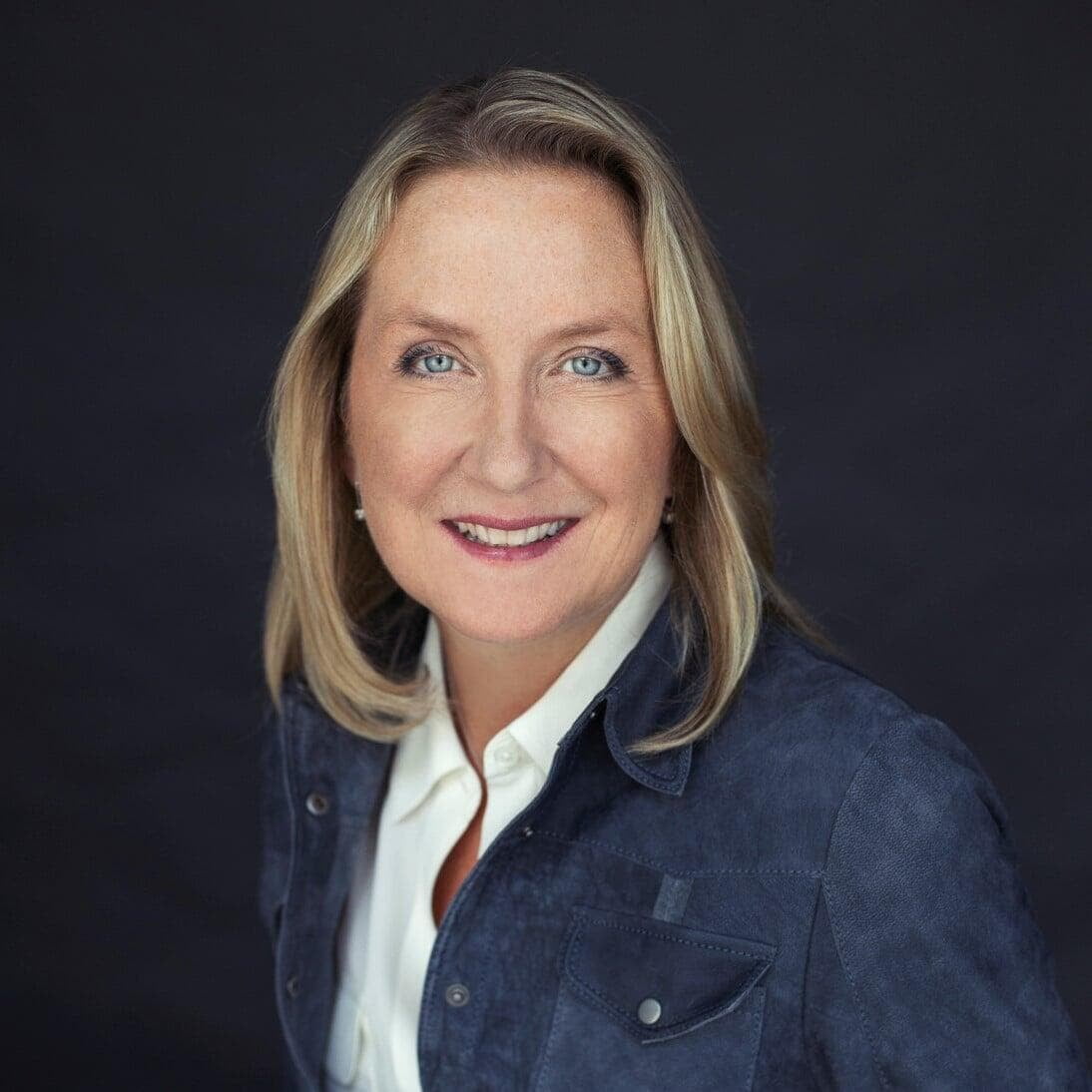Beth Donley Headshot